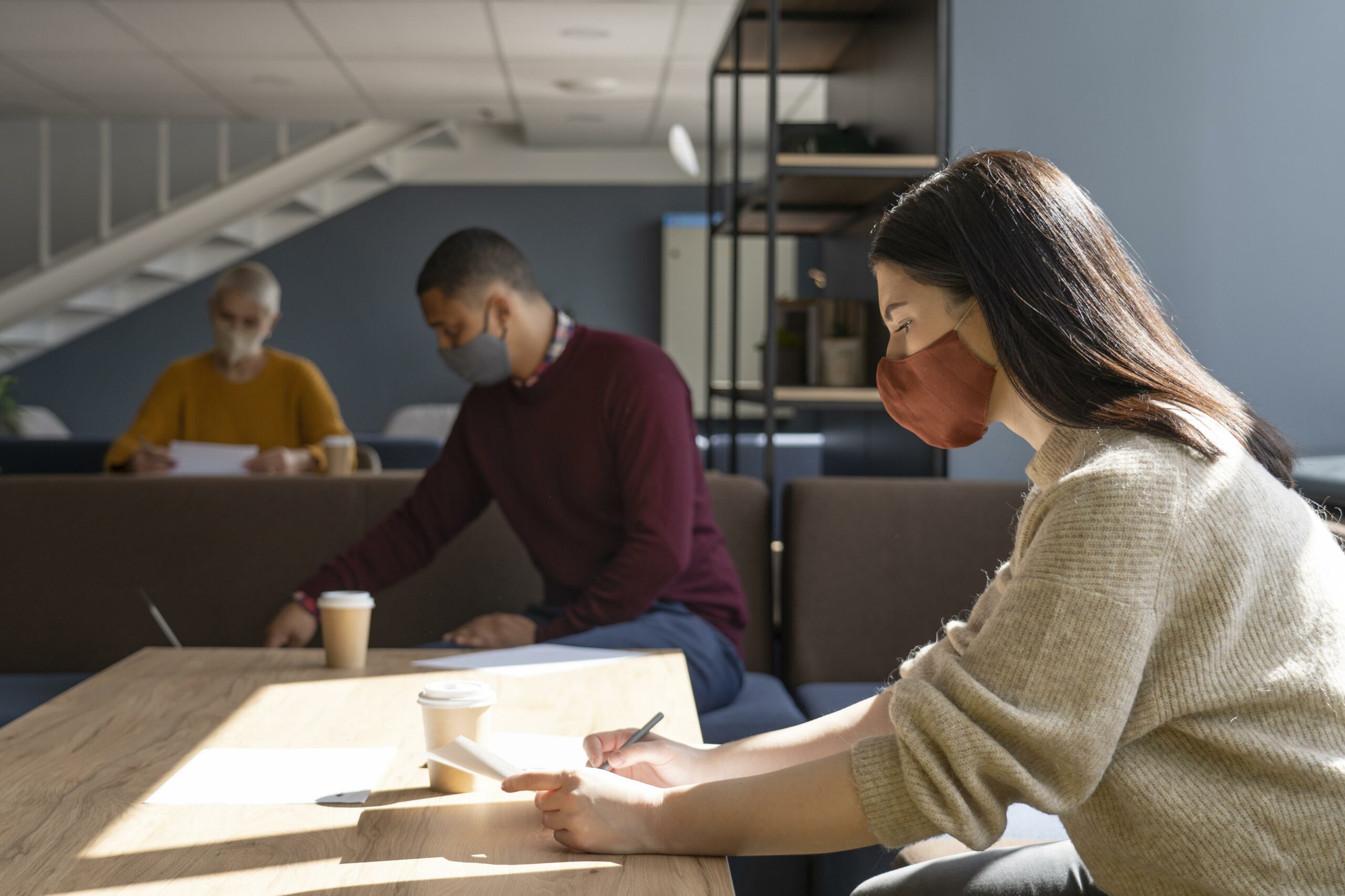 collaborateurs au bureau