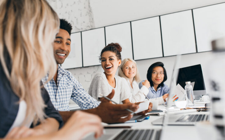 collaborateurs au bureau